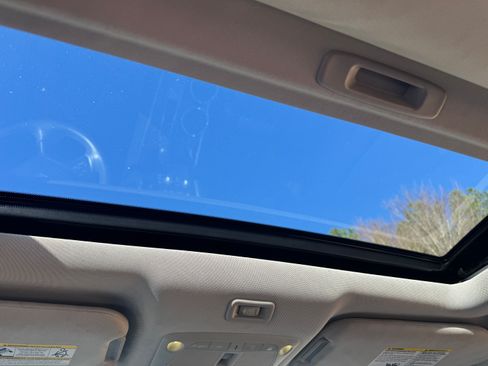 Used 2016 Nissan Pathfinder Platinum image 9