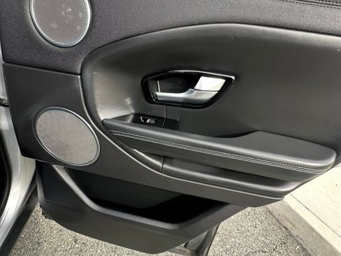 Used 2016 Land Rover Range Rover Evoque HSE image 27