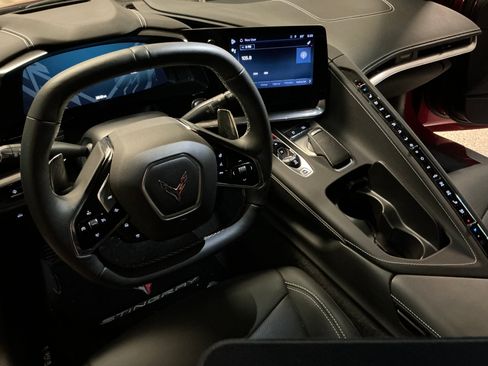 Used 2024 Chevrolet Corvette Stingray Preferred Conv w/ Battery Protection Package RWD image 10