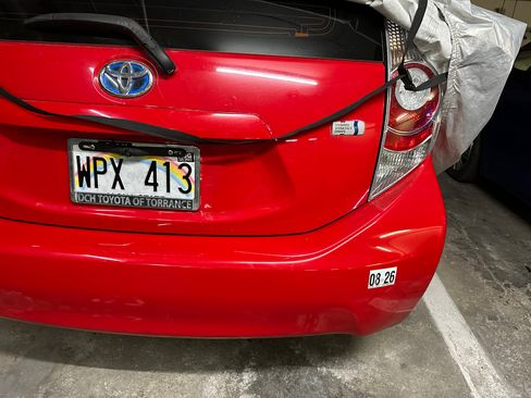 Used 2013 Toyota Prius C One FWD image 2