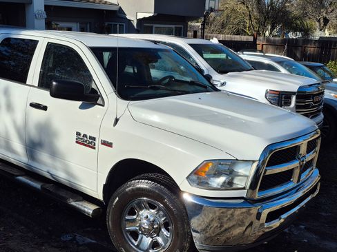 Used 2014 RAM 2500 Tradesman w/ Chrome Appearance Group image 2