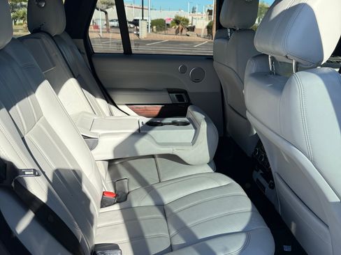 Used 2016 Land Rover Range Rover Supercharged image 11