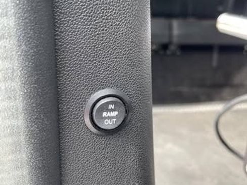 Used 2018 Dodge Grand Caravan GT image 15