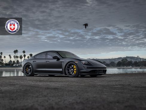 Used 2020 Porsche Taycan Turbo S AWD/4WD image 4