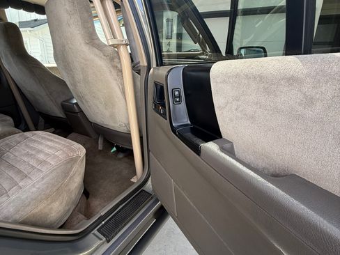 Used 1995 Jeep Grand Cherokee Laredo AWD/4WD image 19