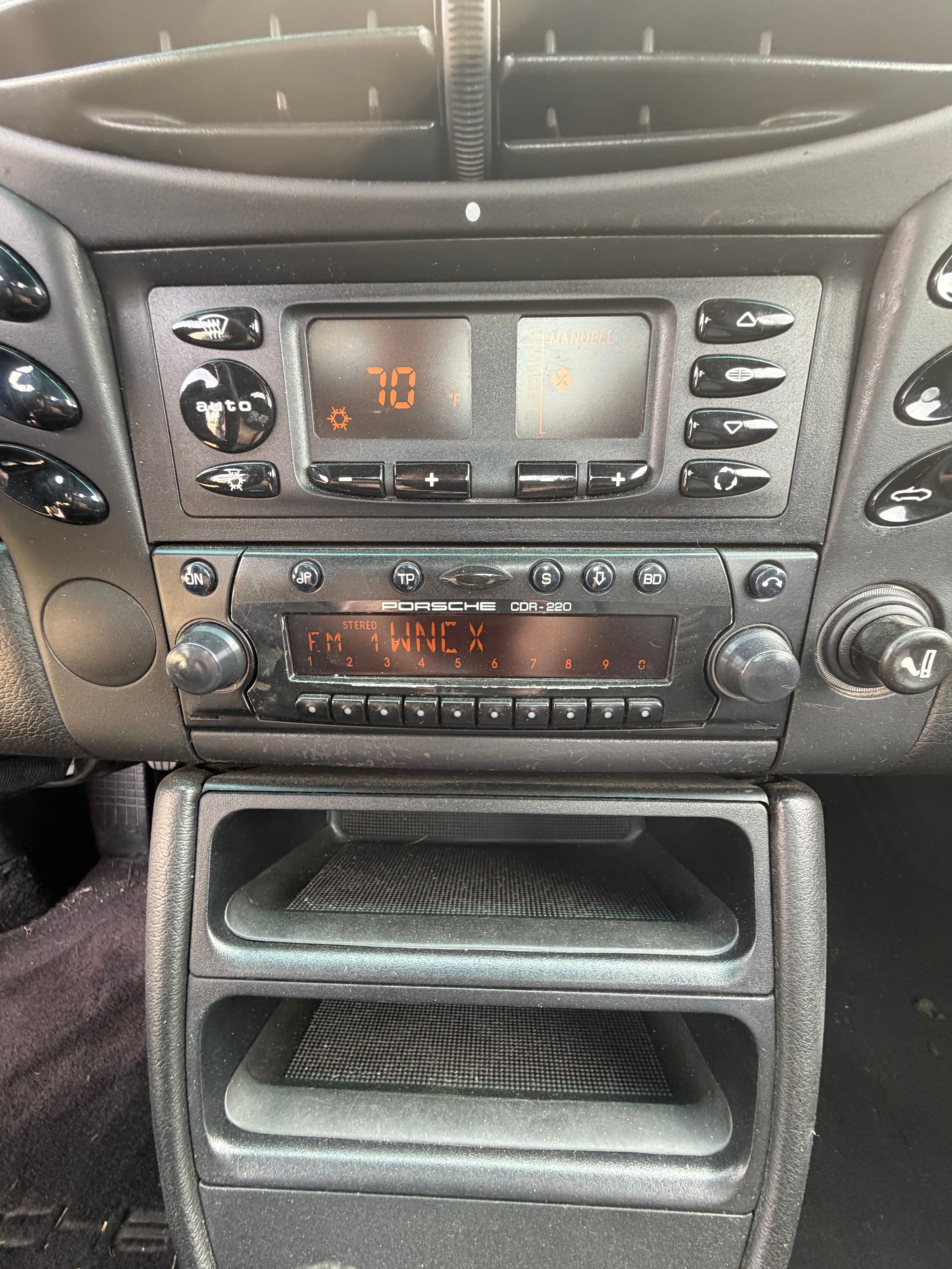 Used 2000 Porsche Boxster RWD image 14