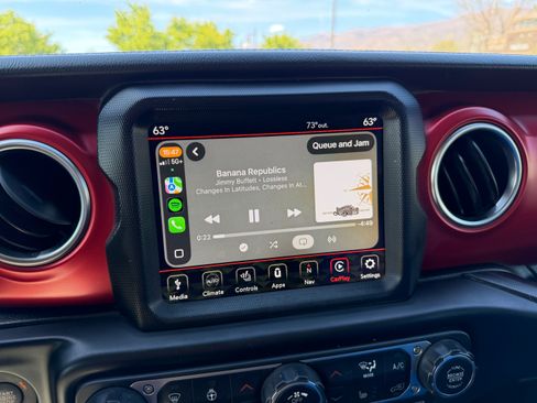 Used 2021 Jeep Wrangler Unlimited Rubicon AWD/4WD image 24