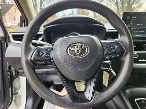 Used 2020 Toyota Corolla LE image 9