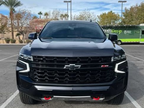 Used 2023 Chevrolet Suburban Z71 w/ Luxury Package image 4