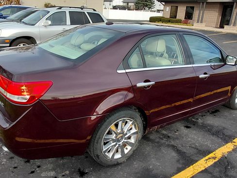 Used 2012 Lincoln MKZ image 1