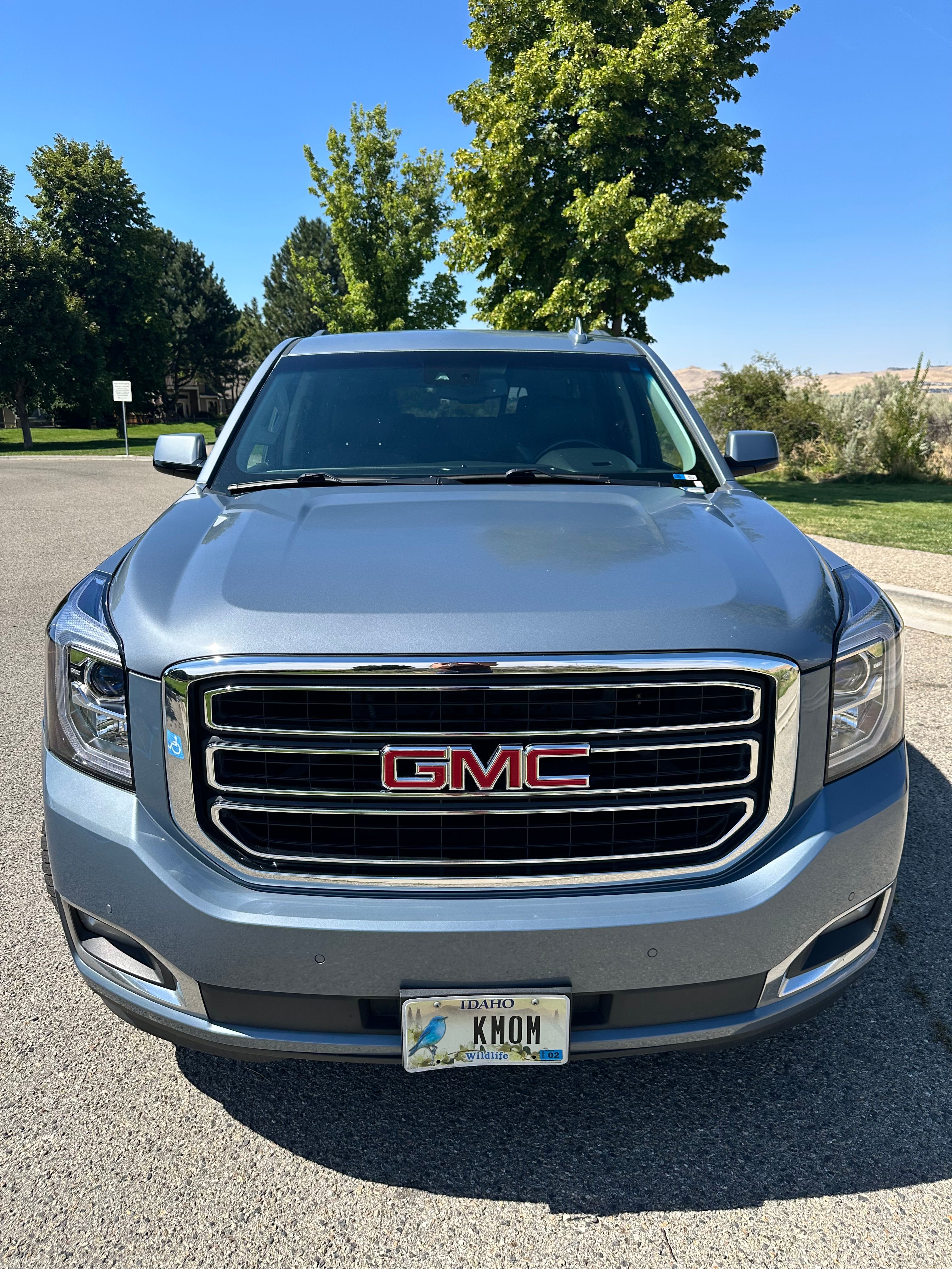 Used 2016 GMC Yukon XL SLT AWD/4WD image 2