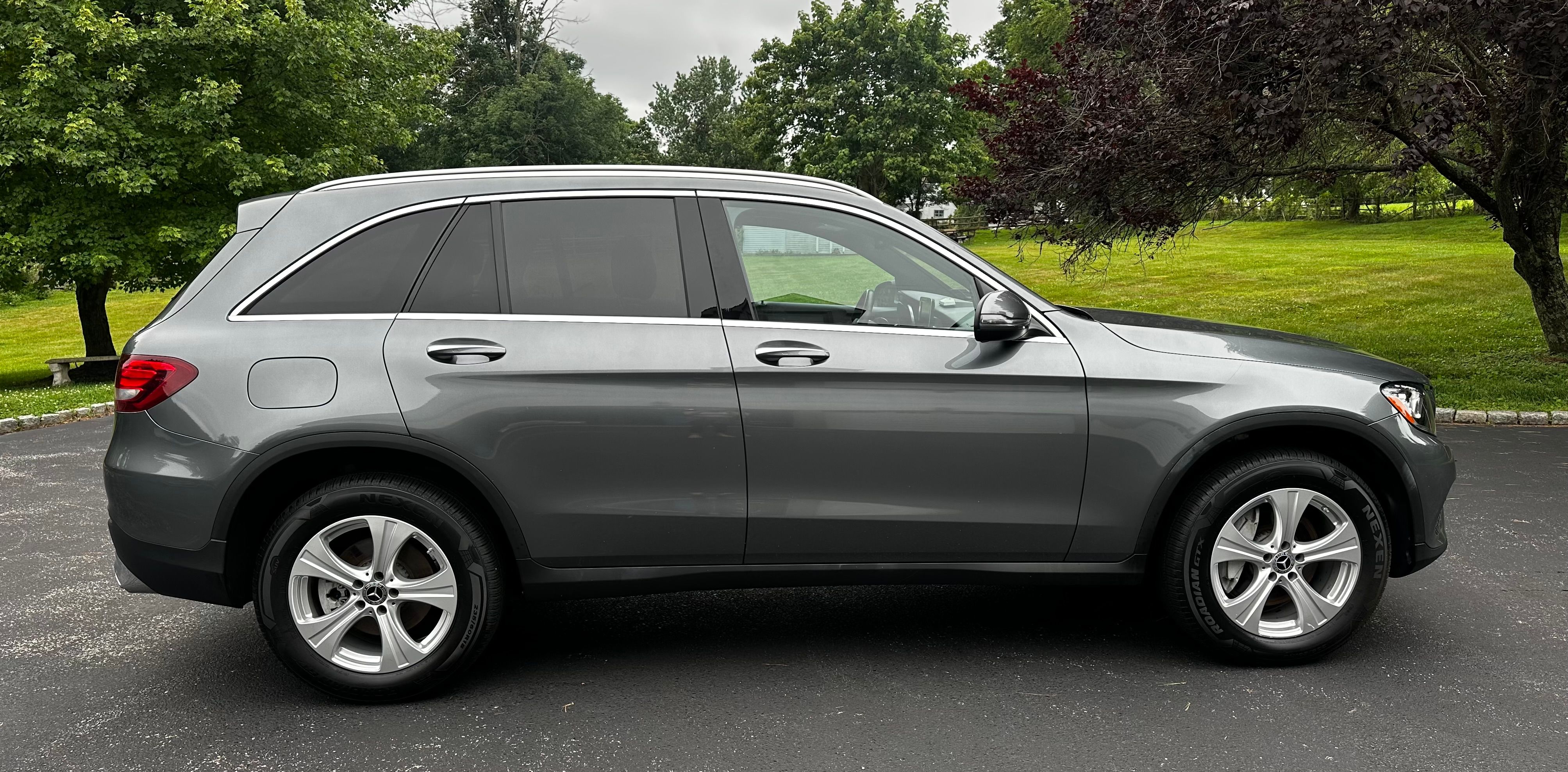 Used 2018 Mercedes-Benz GLC 300 4MATIC image 2