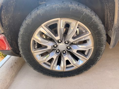 Used 2024 GMC Sierra 1500 Denali AWD/4WD image 12