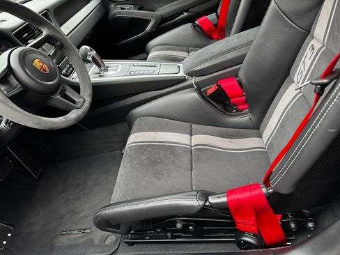 Used 2018 Porsche 911 GT3 RWD image 18