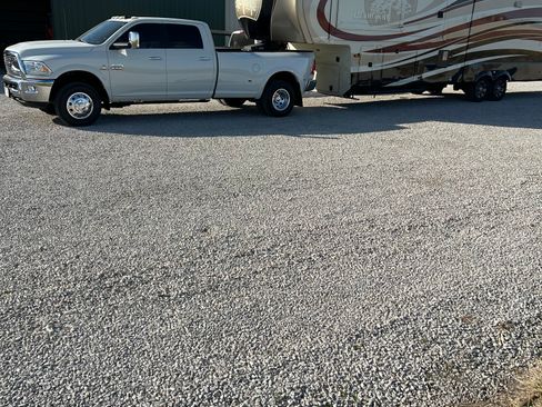 Used 2018 RAM 3500 Laramie Longhorn image 2