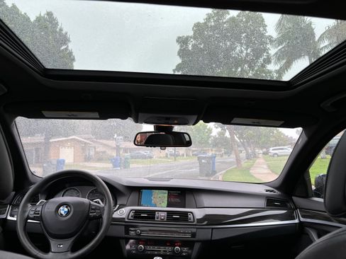 Used 2013 BMW 550i xDrive Sedan image 19