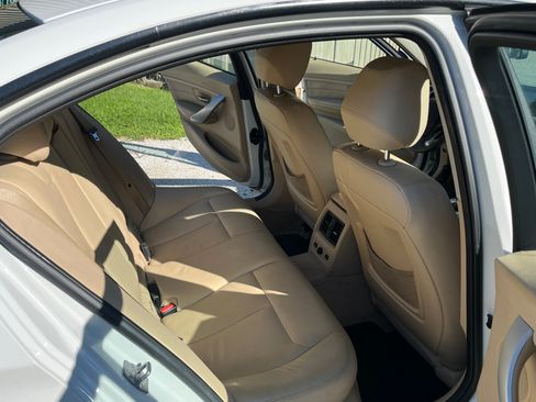 Used 2013 BMW 328i xDrive Sedan AWD/4WD image 19