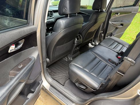 Used 2017 Kia Sorento EX AWD/4WD image 21