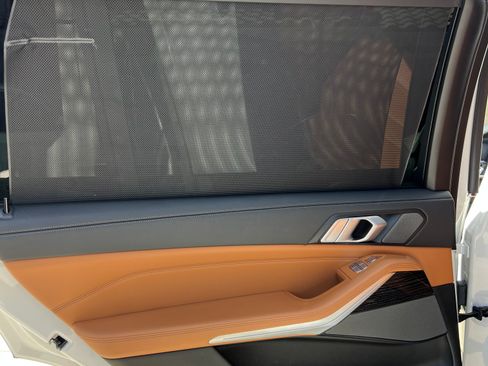 Used 2019 BMW X7 xDrive50i w/ M Sport Package image 12