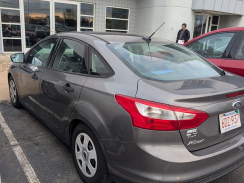 Used 2014 Ford Focus S image 2
