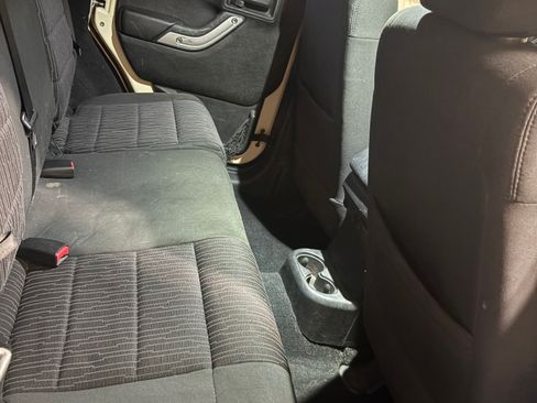 Used 2011 Jeep Wrangler Unlimited Sahara w/ Dual Top Group image 10