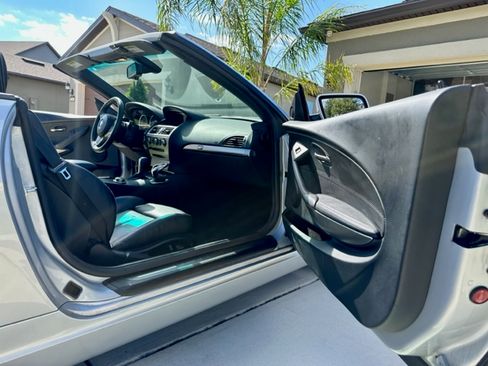 Used 2007 BMW 650i Convertible image 11