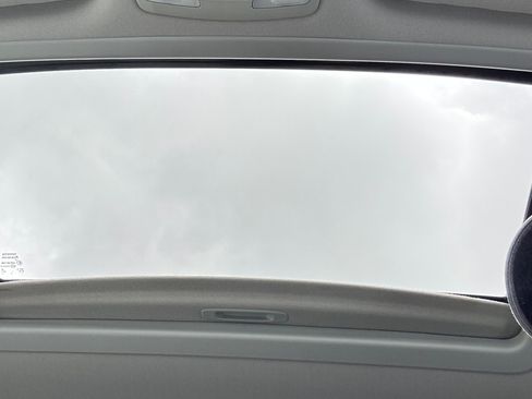 Used 2018 Toyota Sienna XLE Premium w/ Carpet Mat Package FWD image 12