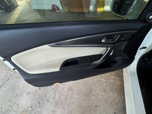 Used 2017 Honda Accord Touring image 18