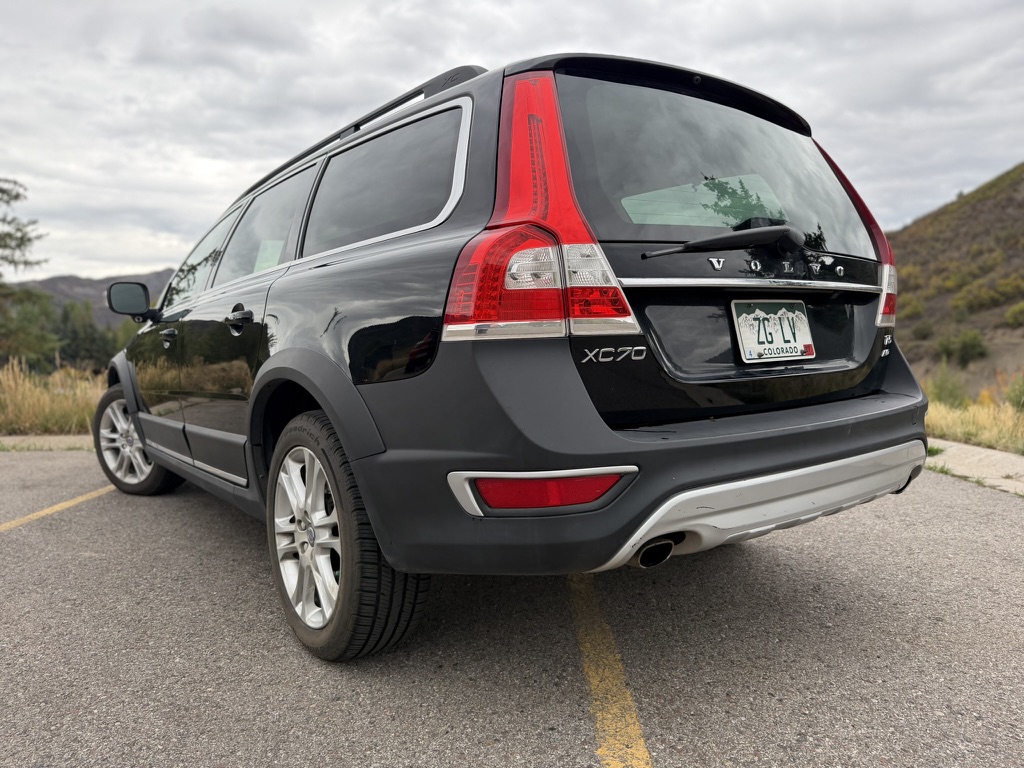 Used 2016 Volvo XC70 T5 Platinum w/ Protection Package AWD/4WD image 15