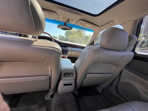Used 2000 Cadillac De Ville DTS w/ Comfort/Convenience Pkg image 13