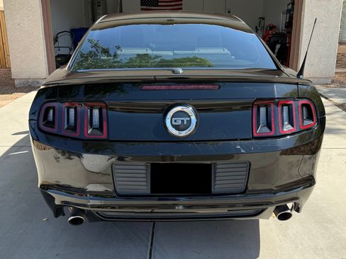 Used 2013 Ford Mustang GT Premium RWD image 5