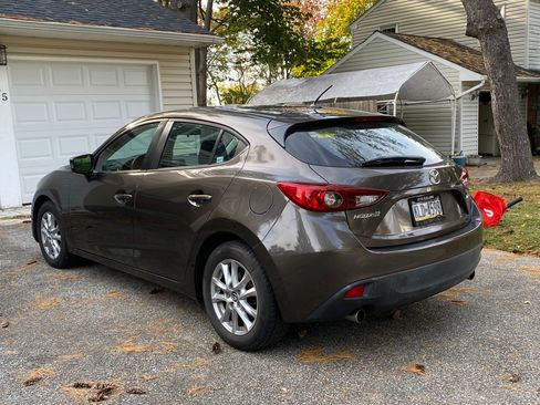 Used 2014 MAZDA MAZDA3 i Touring image 10
