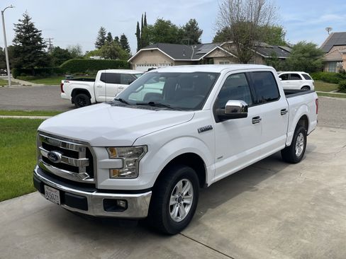 Used 2015 Ford F150 XLT image 21