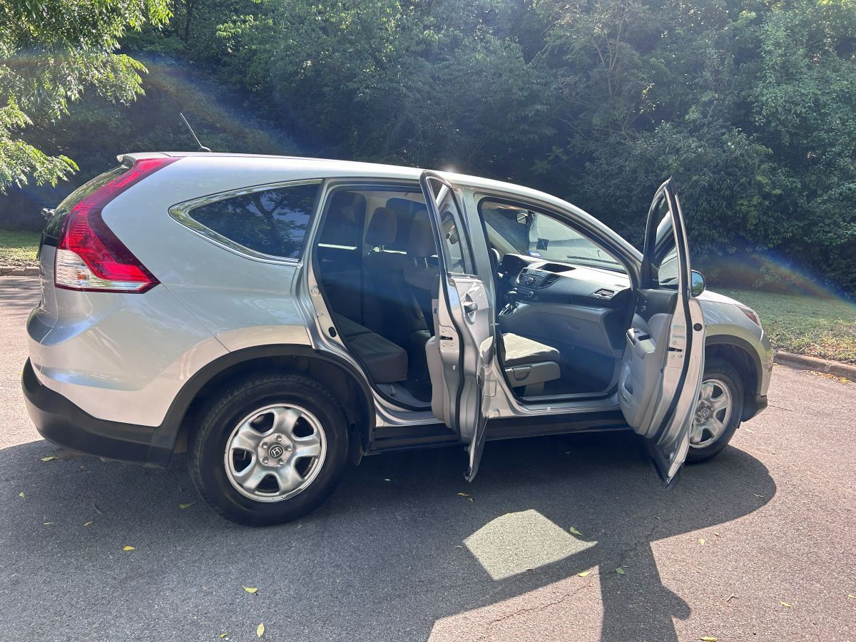 Used 2013 Honda CR-V LX image 27