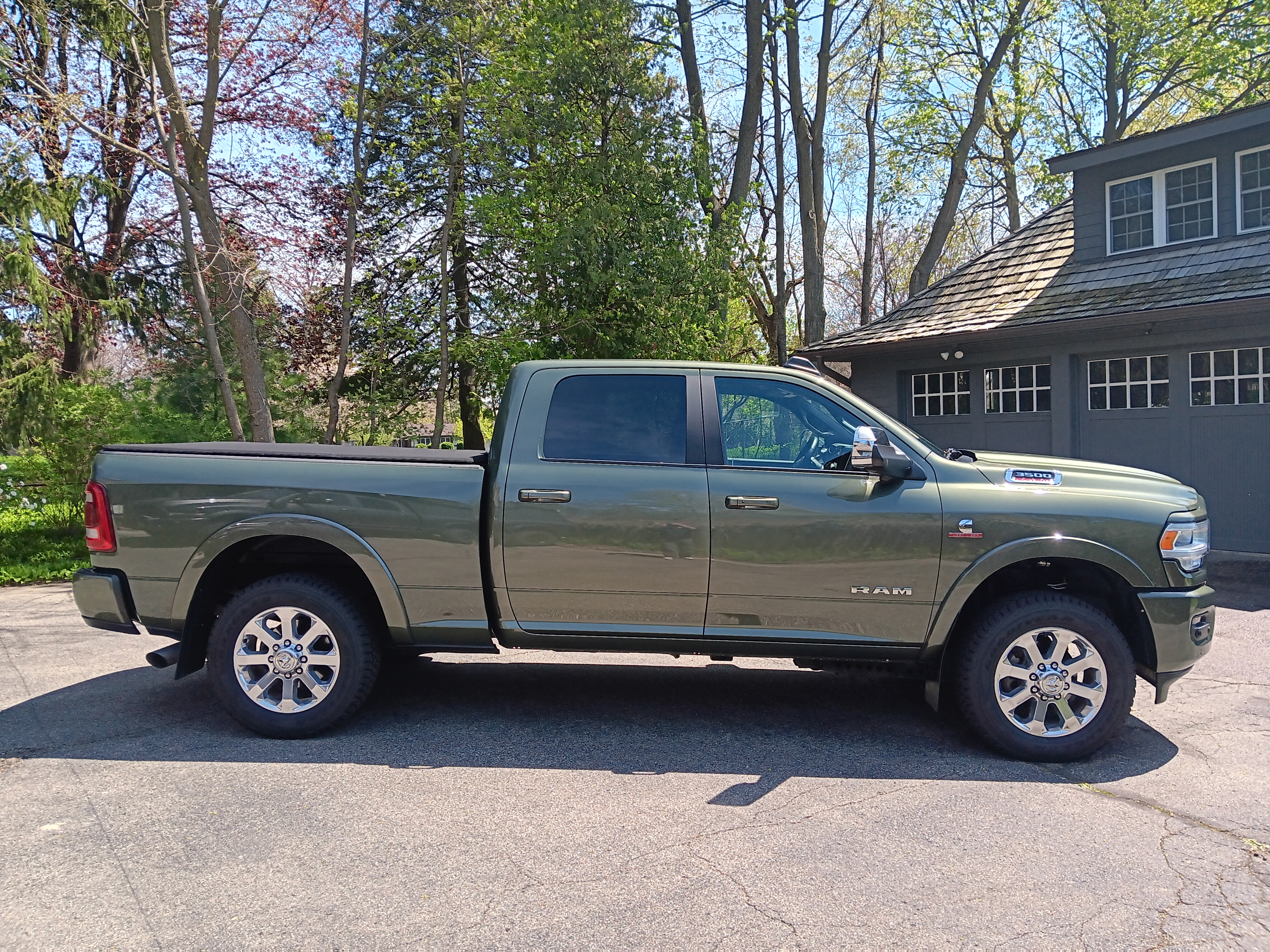 Used 2022 RAM 3500 Laramie AWD/4WD image 1