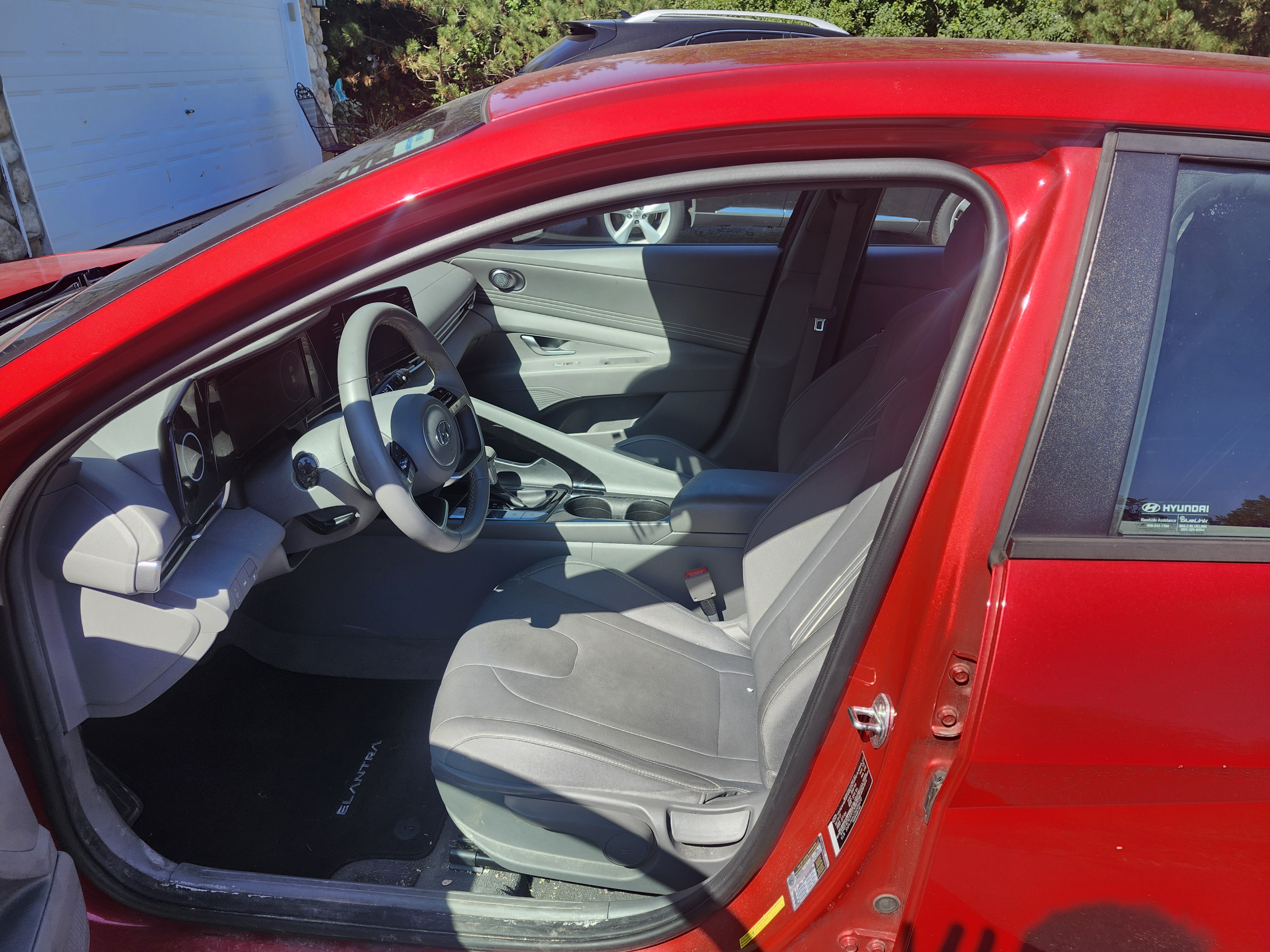 Used 2022 Hyundai Elantra SEL w/ Convenience Package FWD image 12