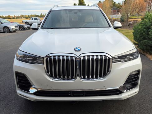 Used 2021 BMW X7 xDrive40i w/ Premium Package image 10