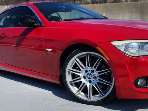Used 2011 BMW 335is Convertible image 9