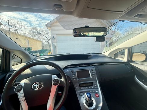 Used 2012 Toyota Prius Three image 5