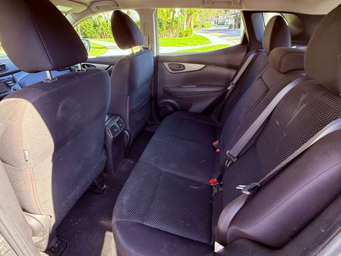 Used 2018 Nissan Rogue Sport S w/ S Appearance Package image 19