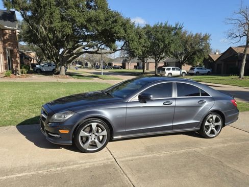 Used 2012 Mercedes-Benz CLS 550 image 4