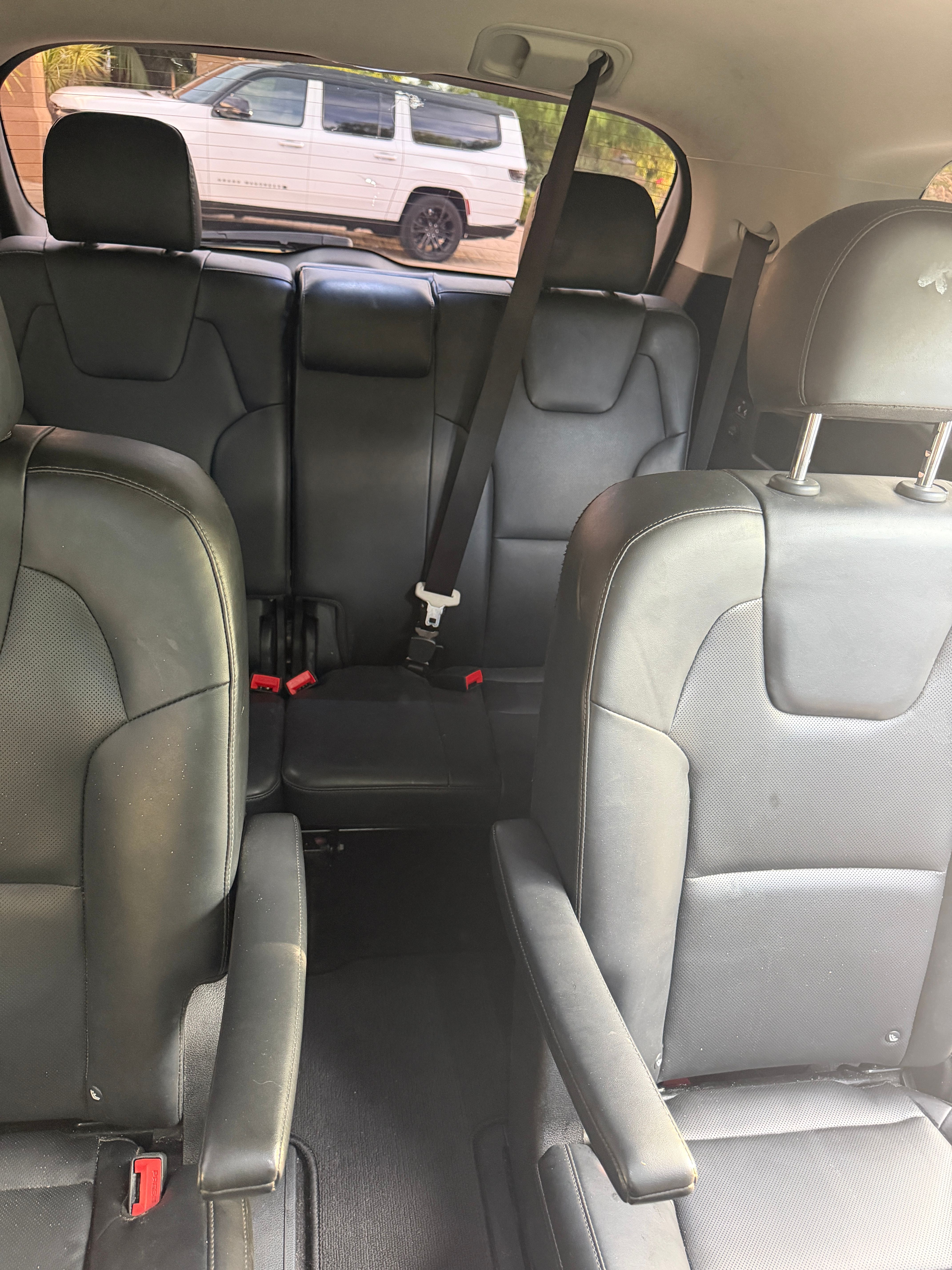 Used 2022 Kia Telluride S FWD image 13