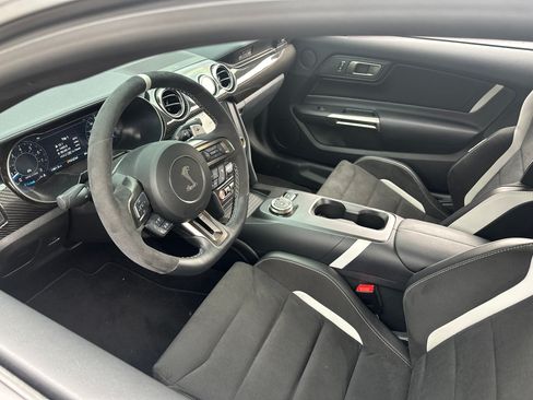 Used 2021 Ford Mustang Shelby GT500 w/ Carbon Fiber Track Pack image 8