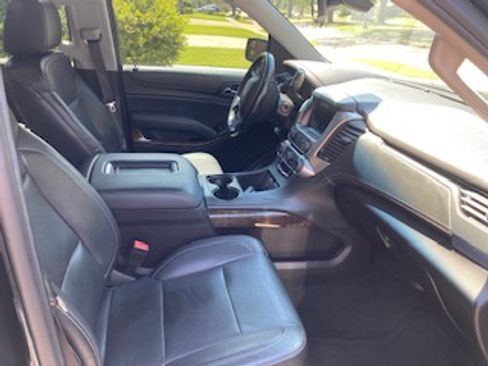 Used 2017 Chevrolet Tahoe LS image 4