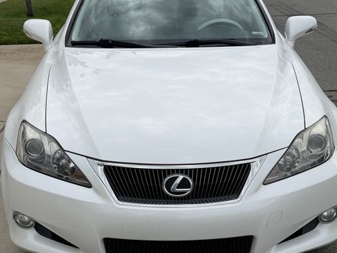 Used 2010 Lexus IS 250C RWD image 2