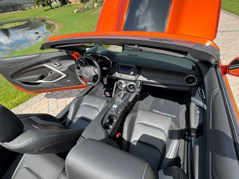 Used 2023 Chevrolet Camaro SS w/ Design Package 2 RWD image 18