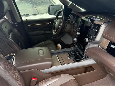 Used 2025 RAM 1500 Limited AWD/4WD image 13