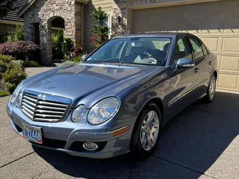 Used 2007 Mercedes-Benz E 320 BlueTEC Sedan image 1
