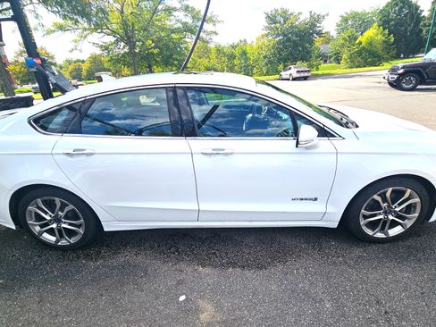 Used 2019 Ford Fusion Titanium FWD image 13
