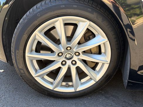 Used 2012 Jaguar XF RWD image 17